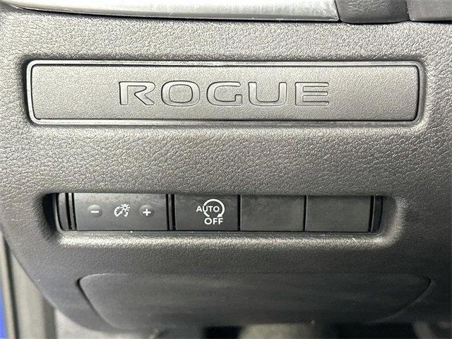 Used 2023 Nissan Rogue S image 21