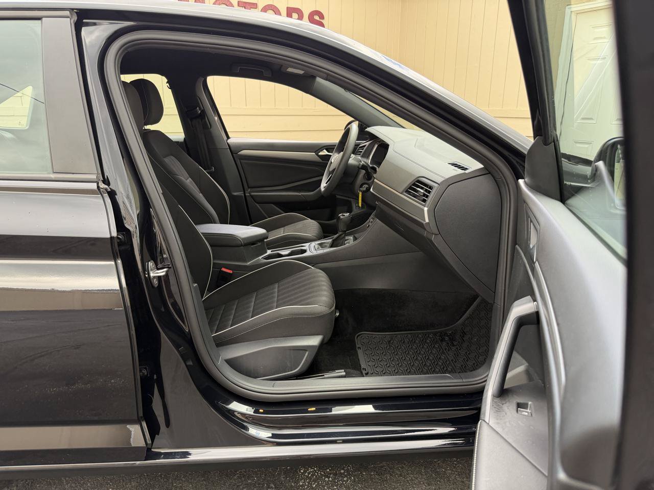 Used 2023 Volkswagen Jetta Sport FWD image 3