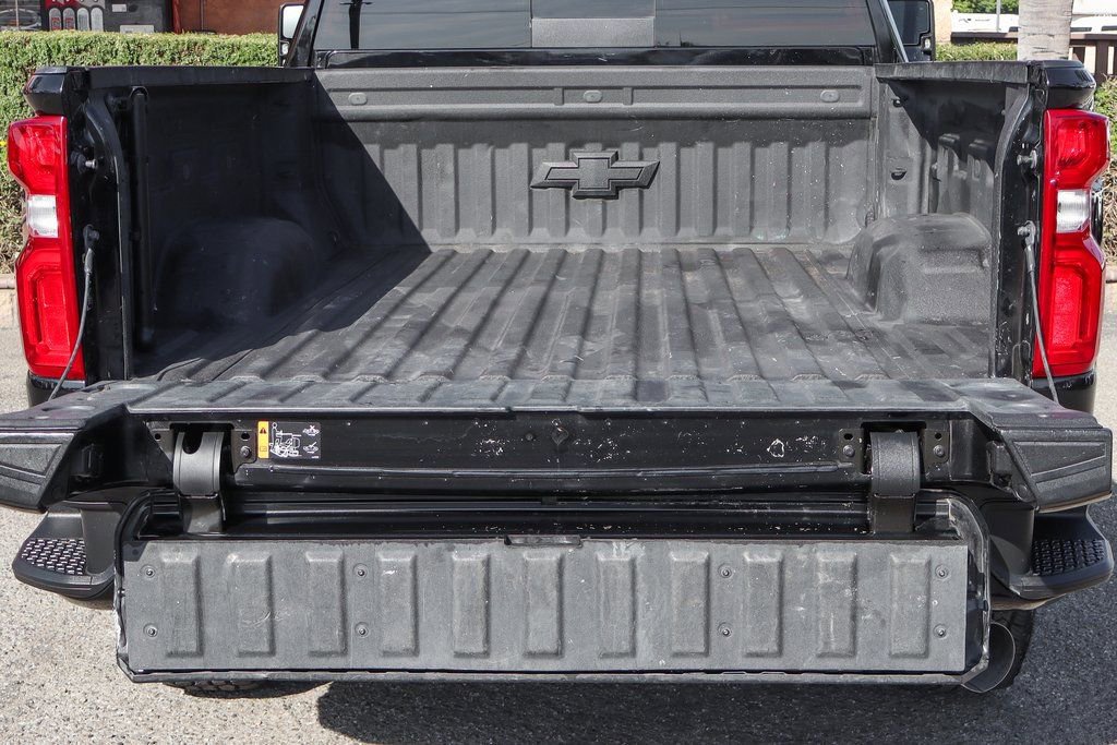 Used 2023 Chevrolet Silverado 2500 LTZ w/ LTZ Plus Package AWD/4WD image 9