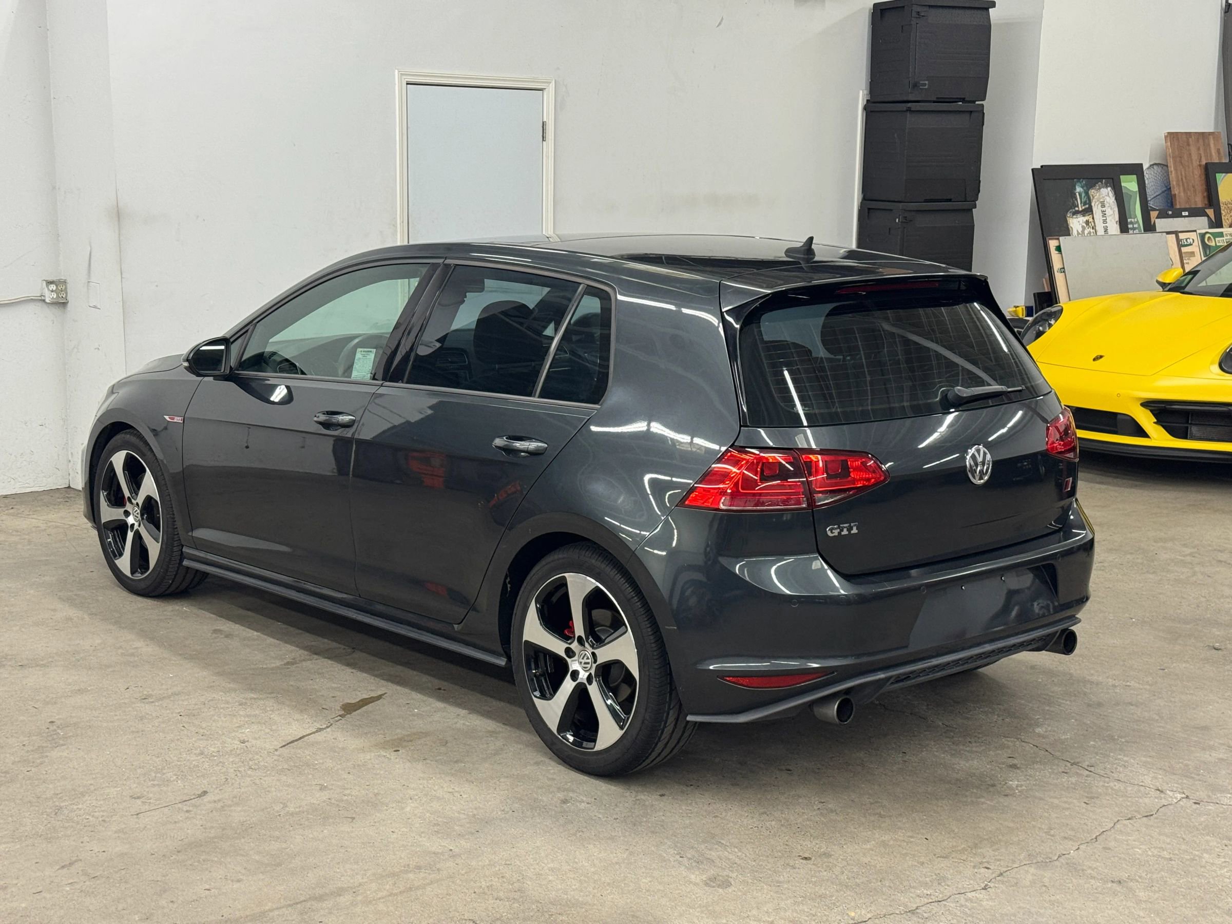 Used 2015 Volkswagen GTI Autobahn w/ Lighting Package (SEL) FWD image 5