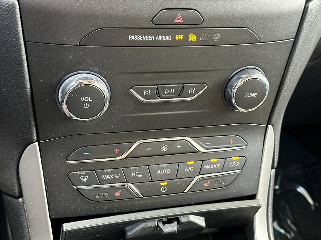 Certified 2019 Ford Edge SEL w/ Equipment Group 201A FWD image 20