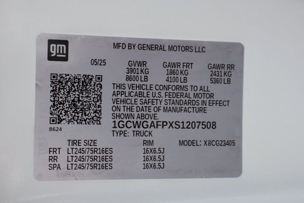 New 2025 Chevrolet Express 2500 Work Van w/ Driver Convenience Package image 29