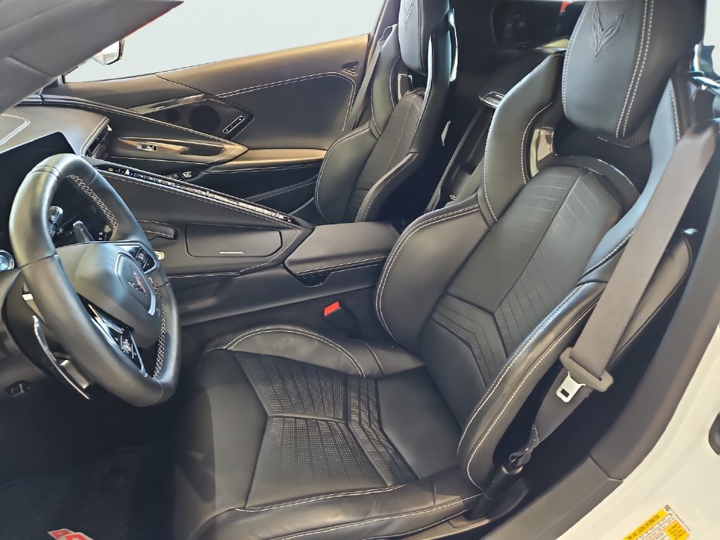 Used 2024 Chevrolet Corvette Stingray Preferred Cpe w/ Z51 Performance Package RWD image 32