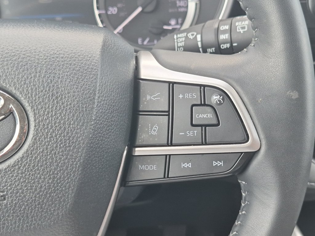 Used 2026 Toyota Highlander XLE AWD/4WD image 27