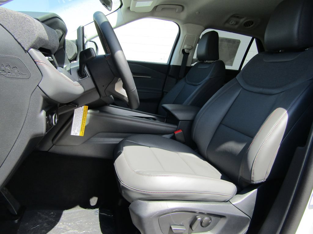 New 2026 Ford Explorer Active w/ Active Comfort Package AWD/4WD image 3