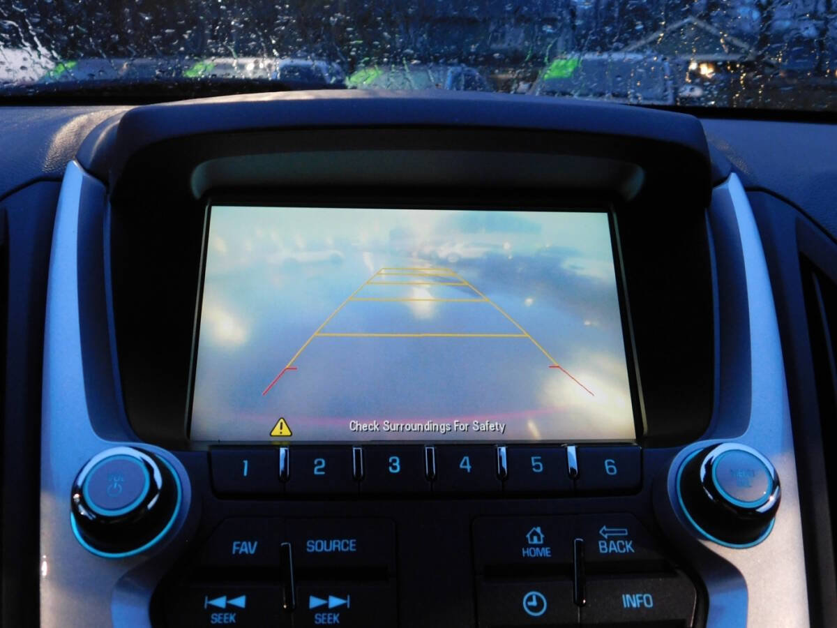 Used 2015 Chevrolet Equinox LT image 12