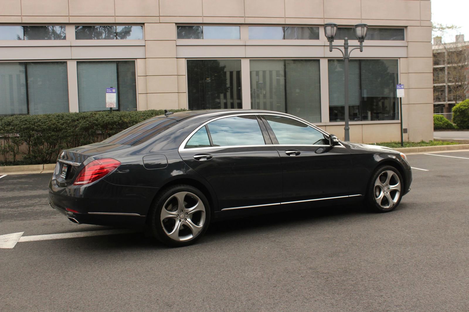 Used 2015 Mercedes-Benz S 550 Sedan image 7