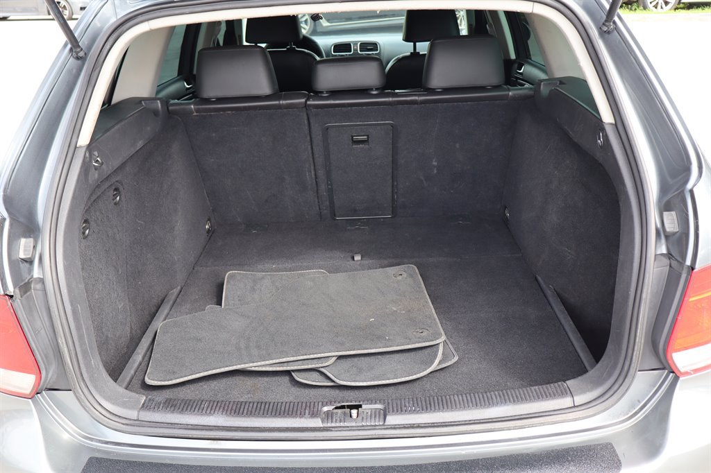 Used 2012 Volkswagen Jetta TDI FWD image 28