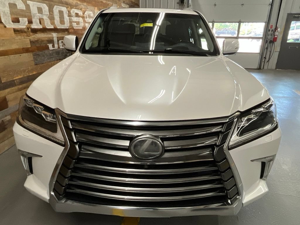 Used 2019 Lexus LX 570 4WD w/ Luxury Package image 52