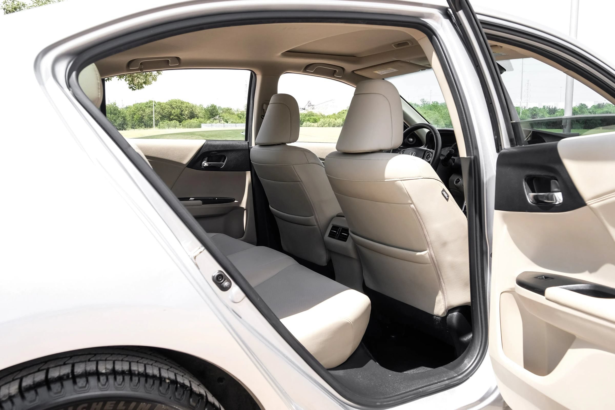 Used 2015 Honda Accord EX-L image 40