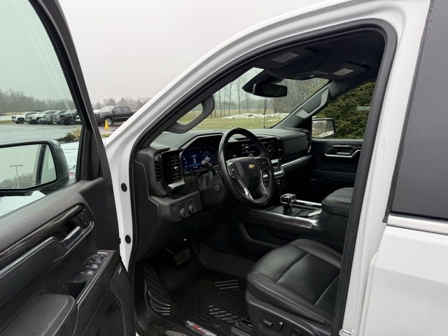Used 2024 Chevrolet Silverado 1500 LTZ image 7
