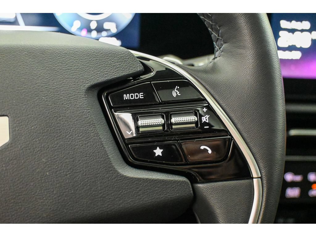 Certified 2025 Kia Niro Wave w/ Wave Preserve Package FWD image 27