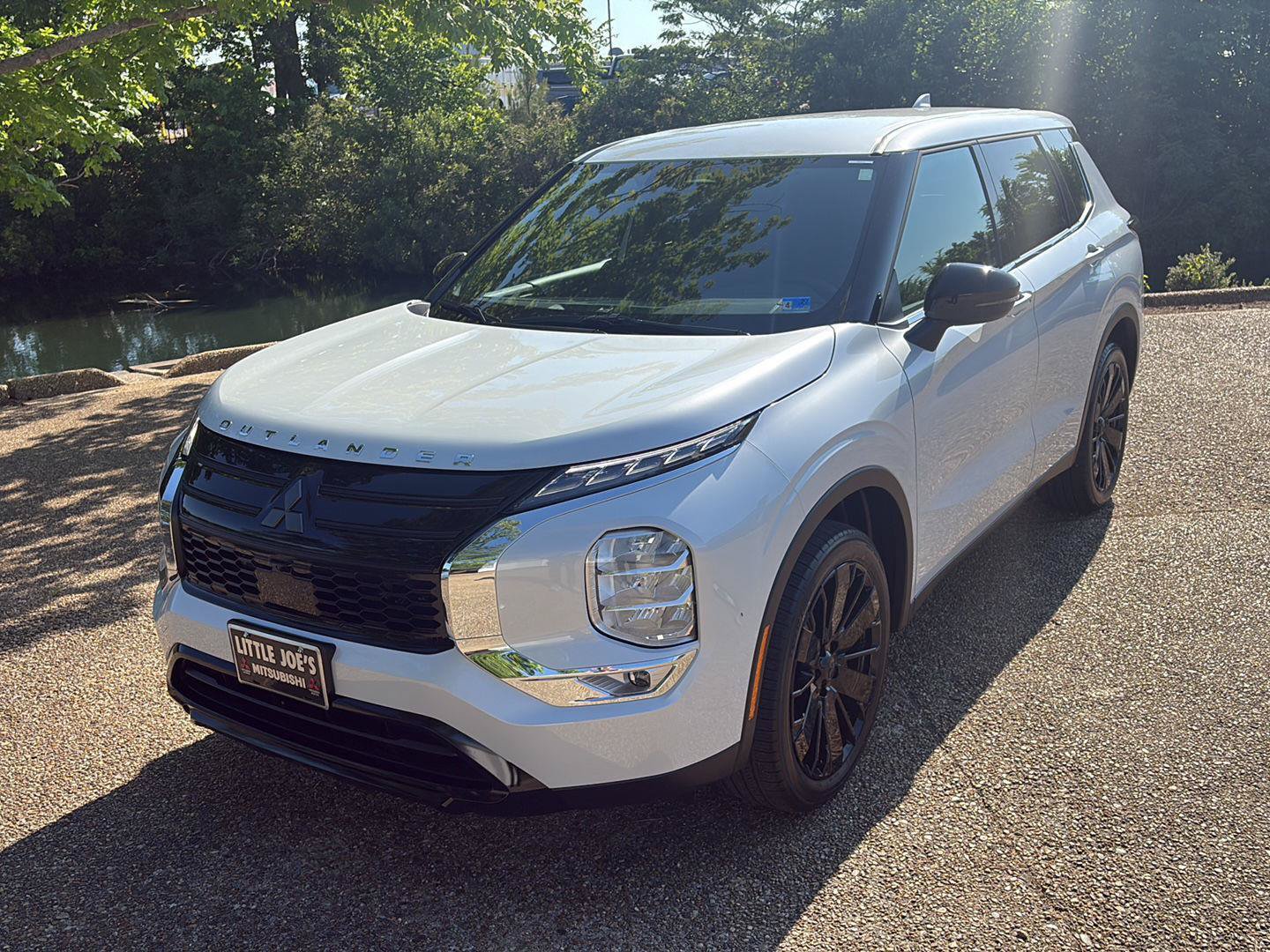 New 2026 Mitsubishi Outlander LE FWD image 12