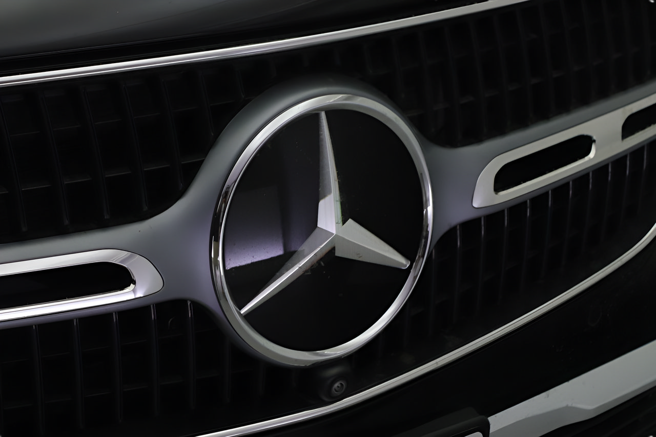 Certified 2025 Mercedes-Benz GLC 350e 4MATIC image 26