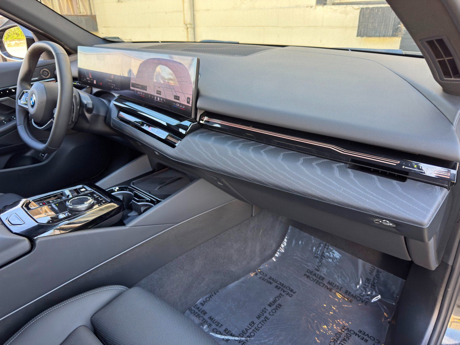 Used 2024 BMW 530i w/ Convenience Package RWD image 15