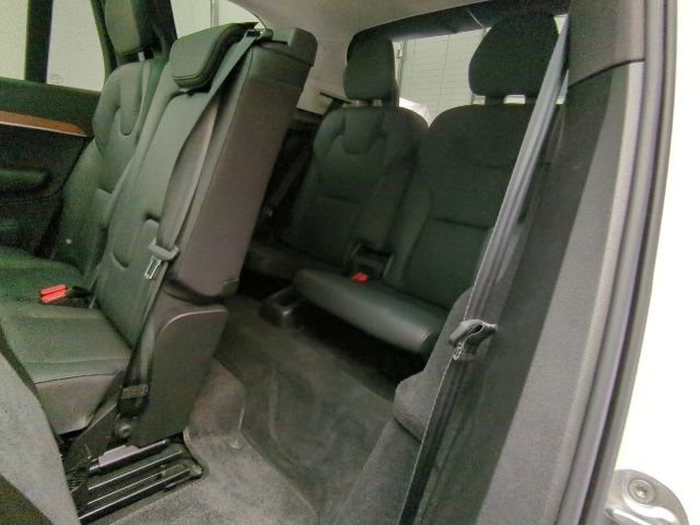 Used 2023 Volvo XC90 B5 Plus AWD/4WD image 27