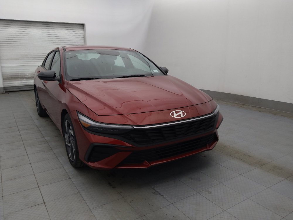 Used 2025 Hyundai Elantra Sport FWD image 13