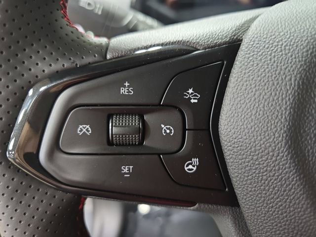 New 2026 Chevrolet Trax RS w/ Driver Confidence Package image 17