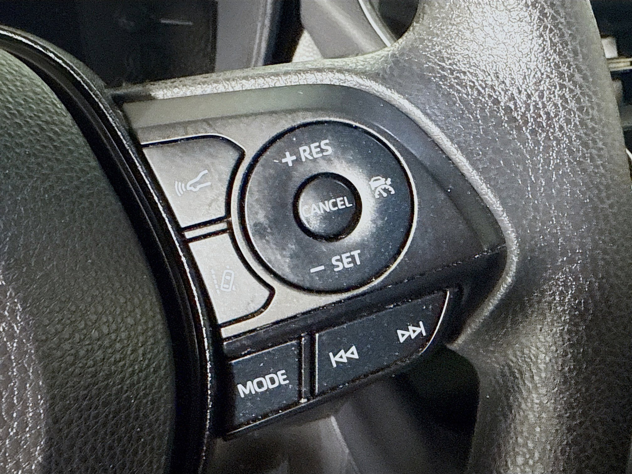 Used 2022 Toyota Corolla LE image 15