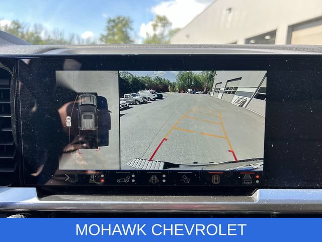 Used 2025 Chevrolet Silverado 1500 High Country w/ Technology Package AWD/4WD image 15