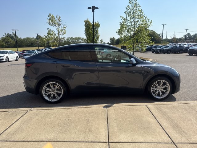 Used 2022 Tesla Model Y Long Range AWD/4WD image 5