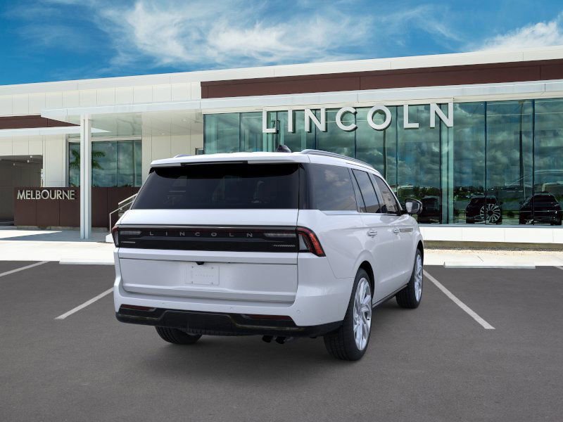 New 2025 Lincoln Navigator Reserve image 8