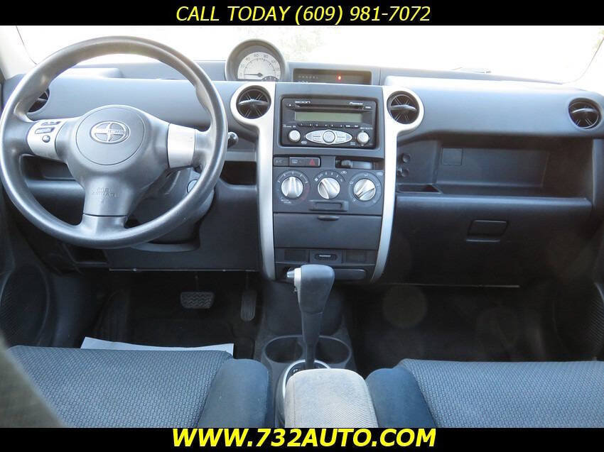 Used 2006 Scion xB FWD image 17