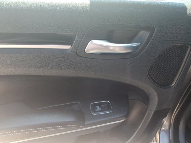 Used 2022 Chrysler 300 S w/ Comfort Group RWD image 8
