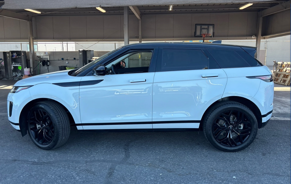 Used 2023 Land Rover Range Rover Evoque S AWD/4WD image 8
