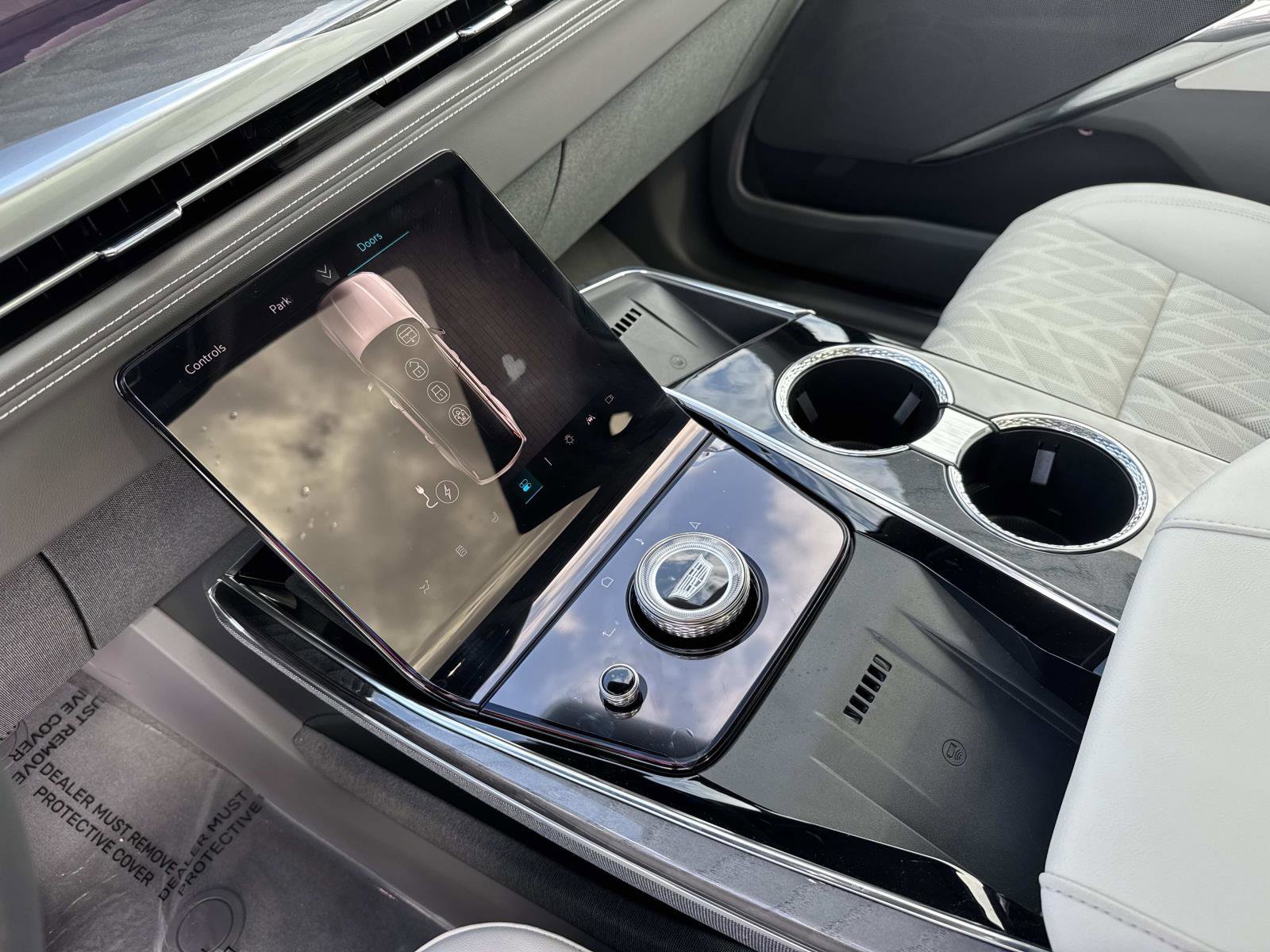 New 2025 Cadillac Escalade IQ Luxury 1 image 25