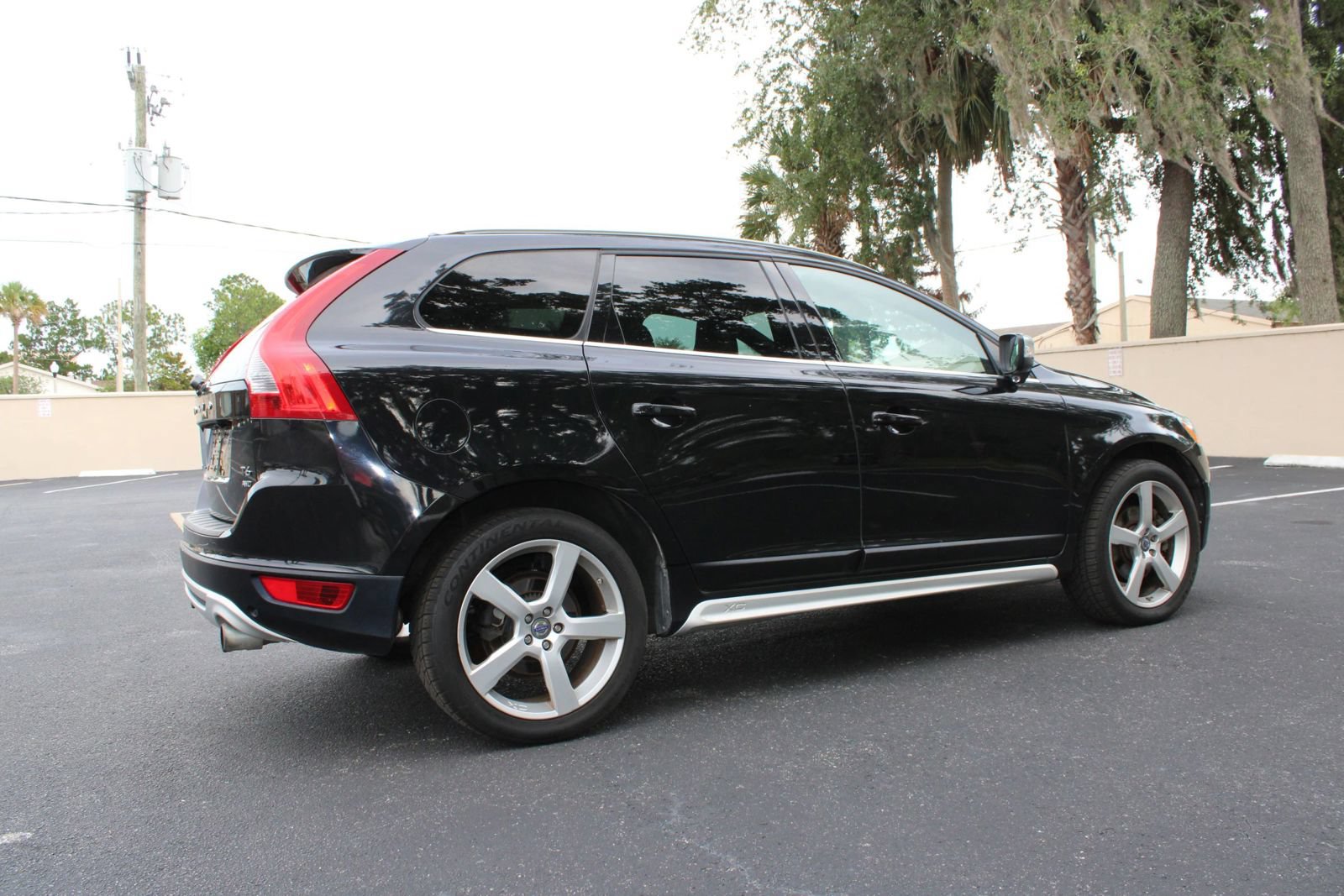 Used 2013 Volvo XC60 T6 R-Design Platinum AWD/4WD image 15