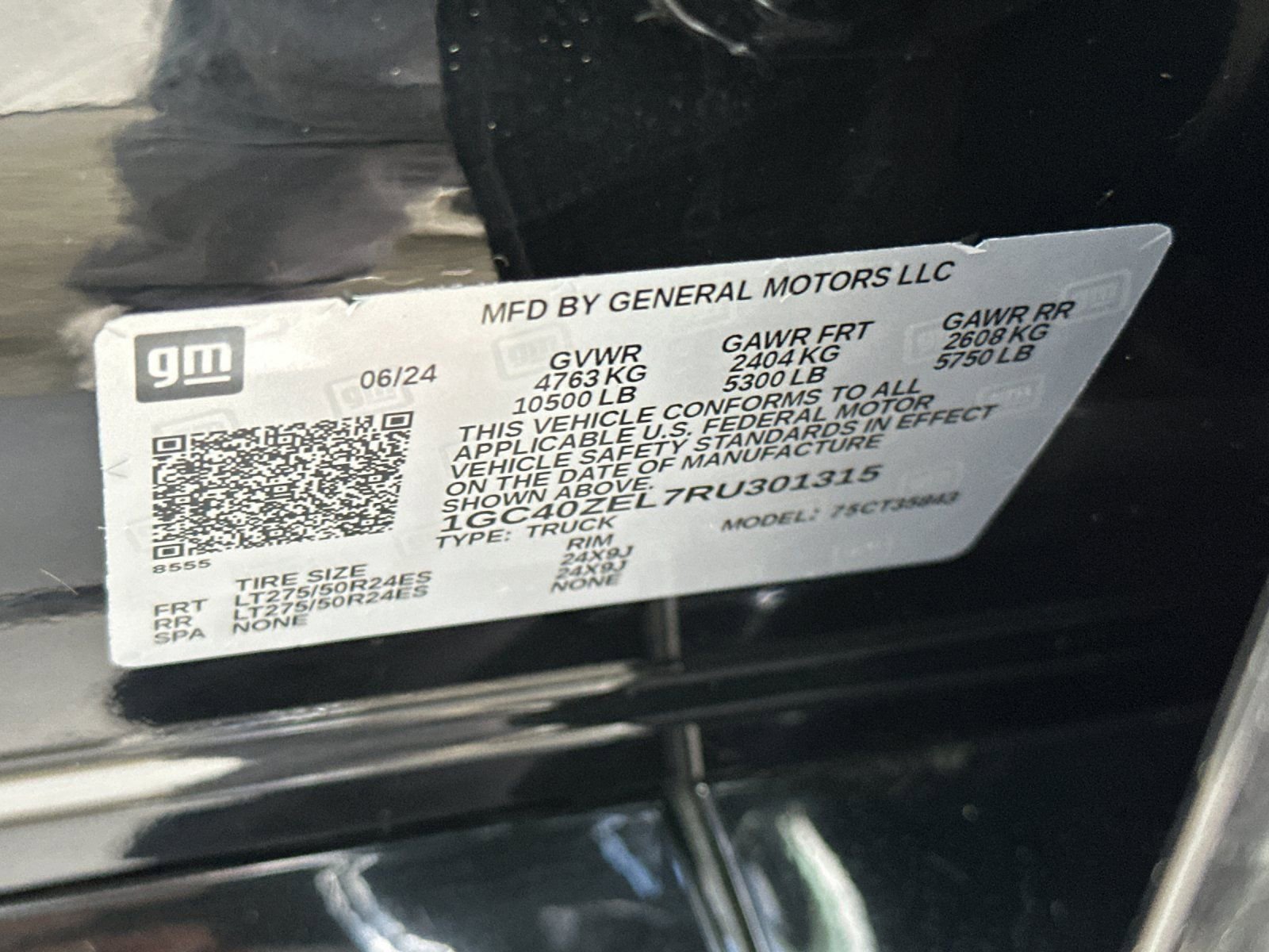 Used 2024 Chevrolet Silverado EV RST image 35