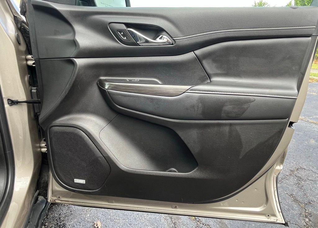 Certified 2023 GMC Acadia SLT image 20