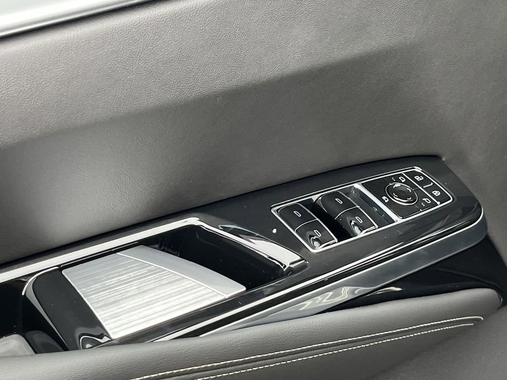 New 2026 Cadillac Escalade Luxury image 16