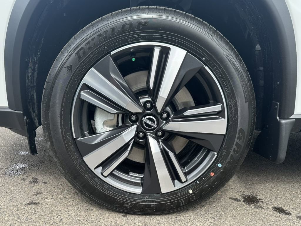 New 2025 Nissan Rogue SL w/ Tech Package image 12