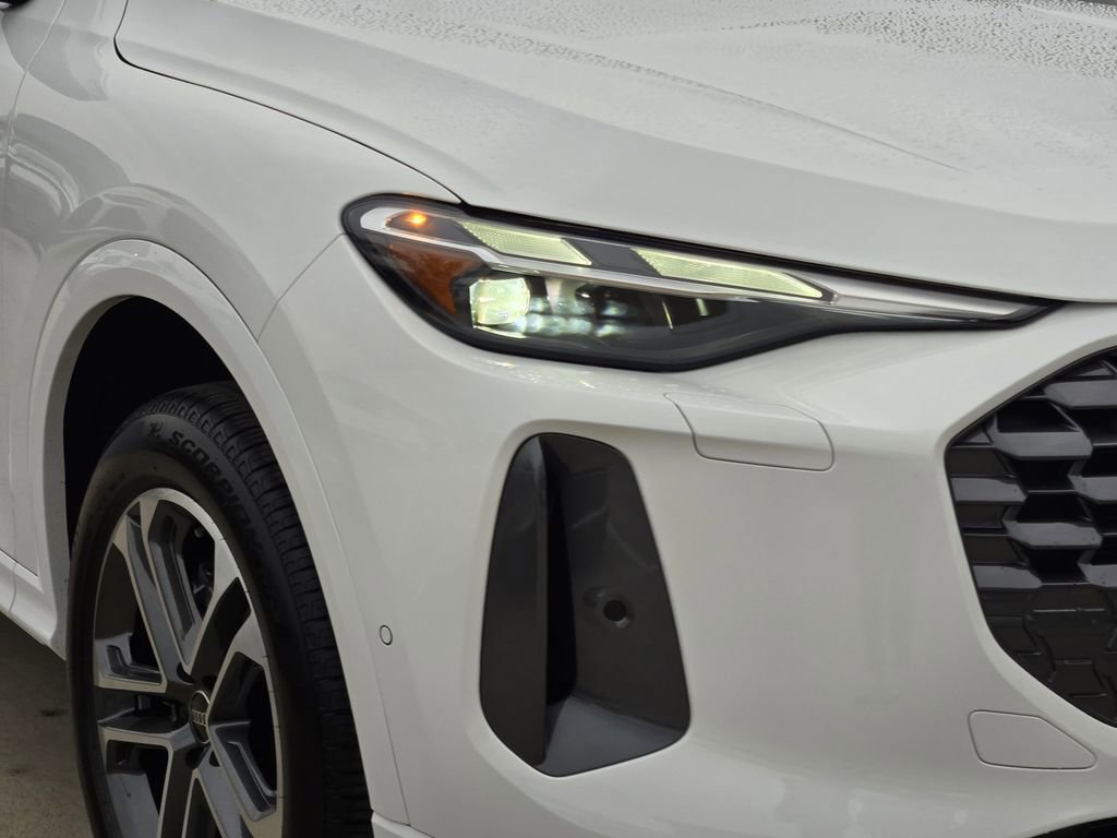 New 2025 Audi Q5 Premium image 11