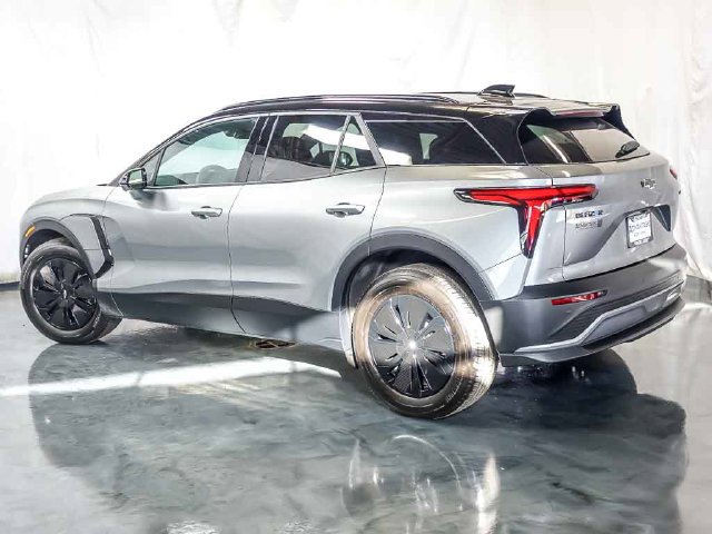 Used 2026 Chevrolet Blazer EV LT AWD/4WD image 9