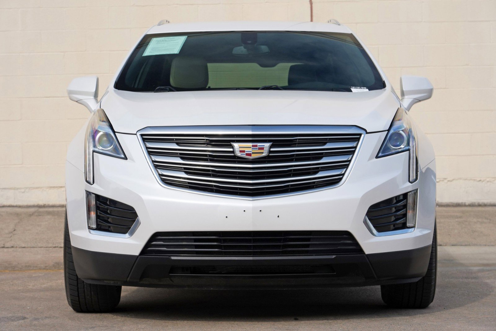 Used 2017 Cadillac XT5 FWD image 6