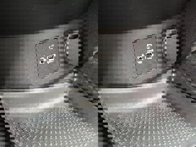 Used 2019 Nissan Rogue S image 16