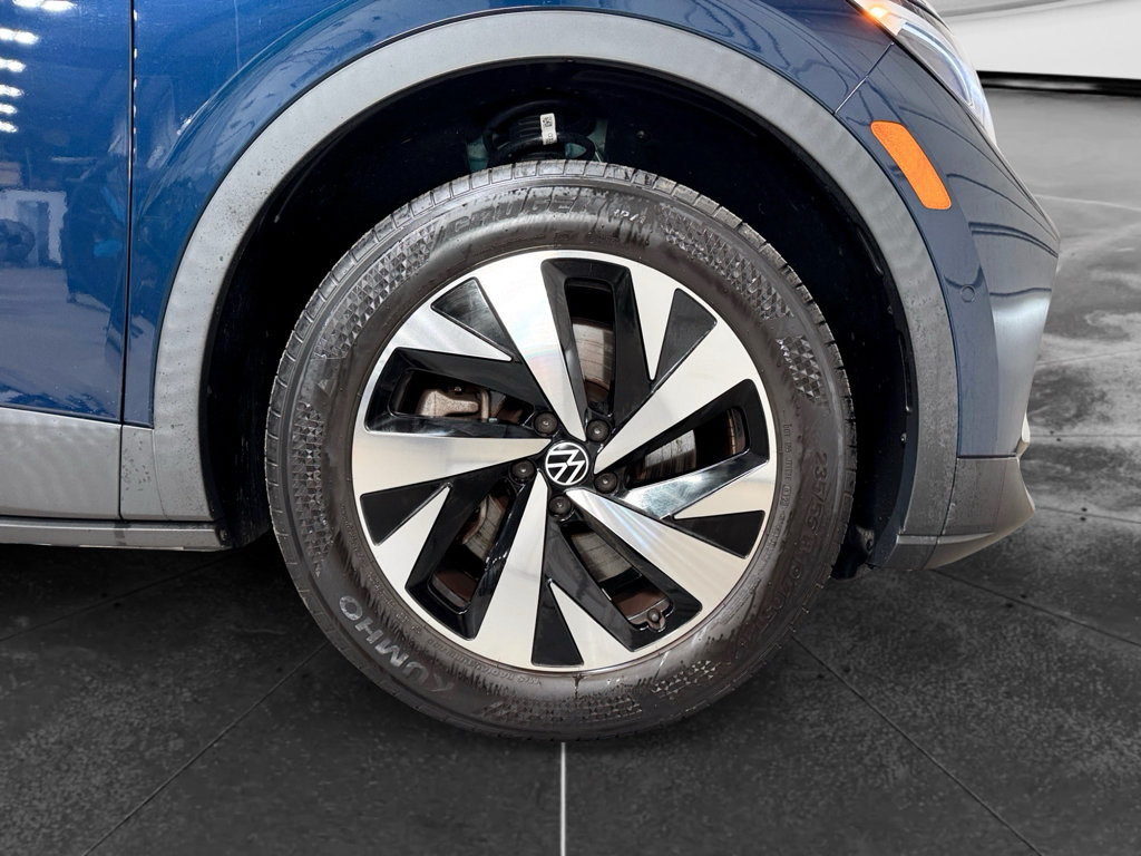 Used 2023 Volkswagen ID.4 Pro AWD/4WD image 36