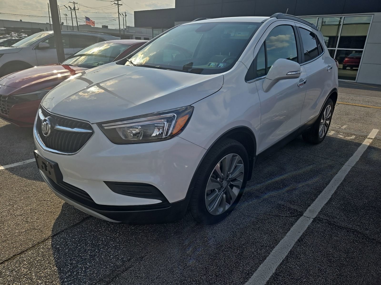 Used 2018 Buick Encore Preferred image 1