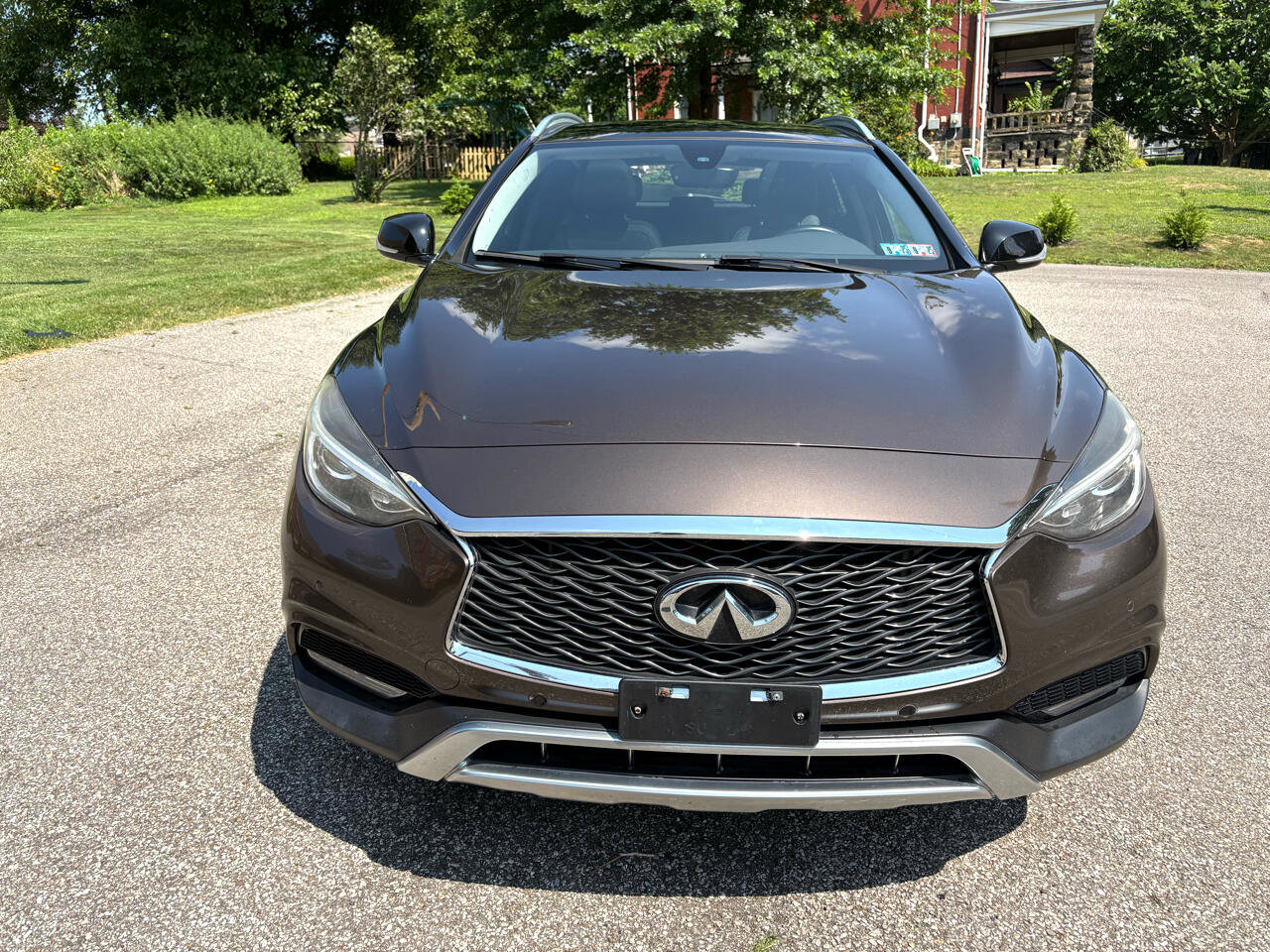 Used 2018 INFINITI QX30 Premium image 2