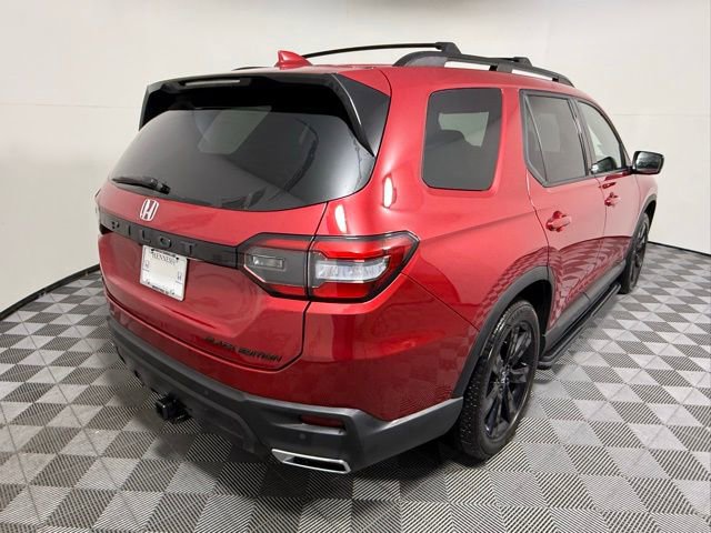 Used 2025 Honda Pilot Black Edition image 6