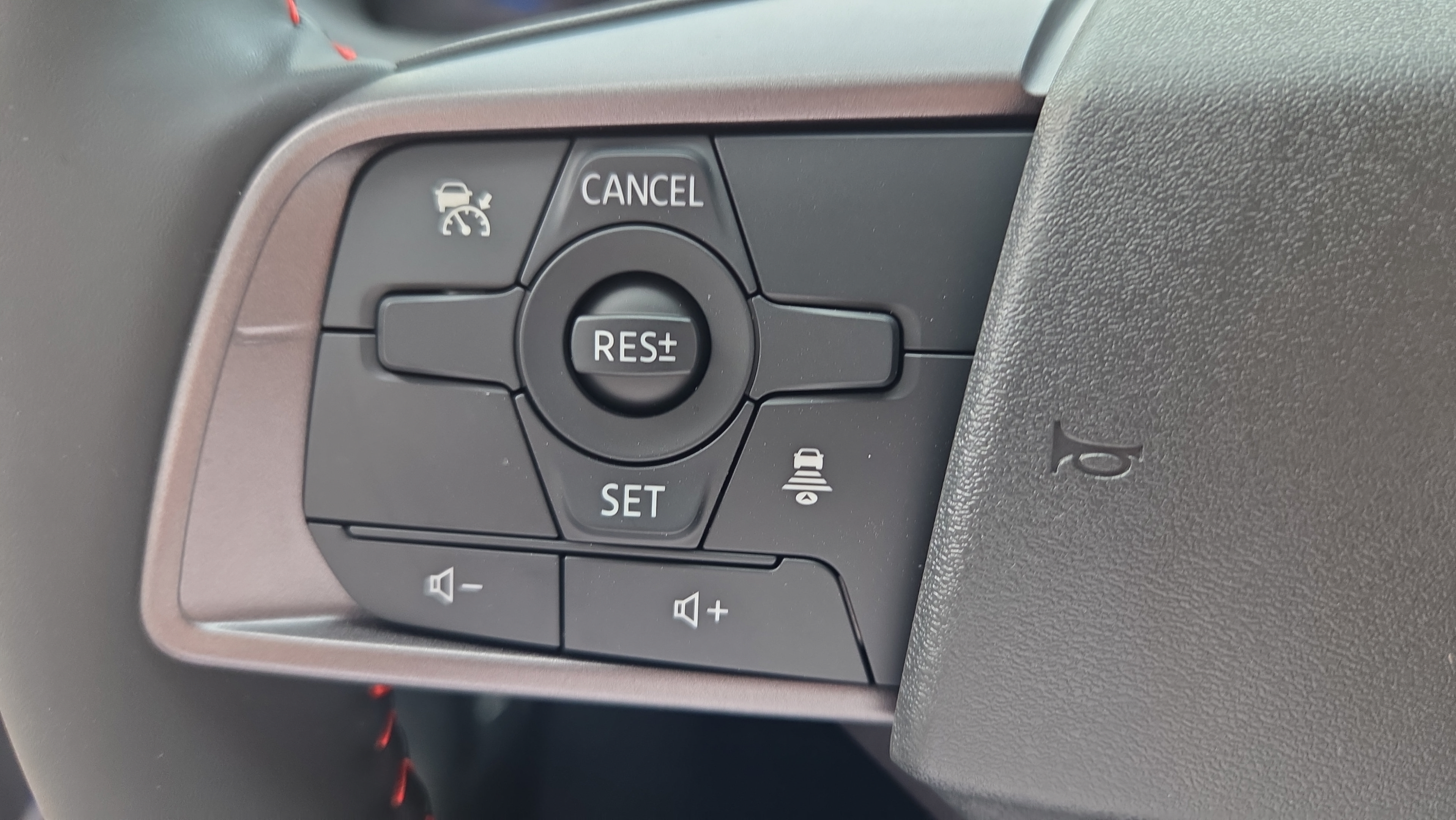 New 2027 Nissan Sentra SR w/ Floor Mat Package FWD image 25