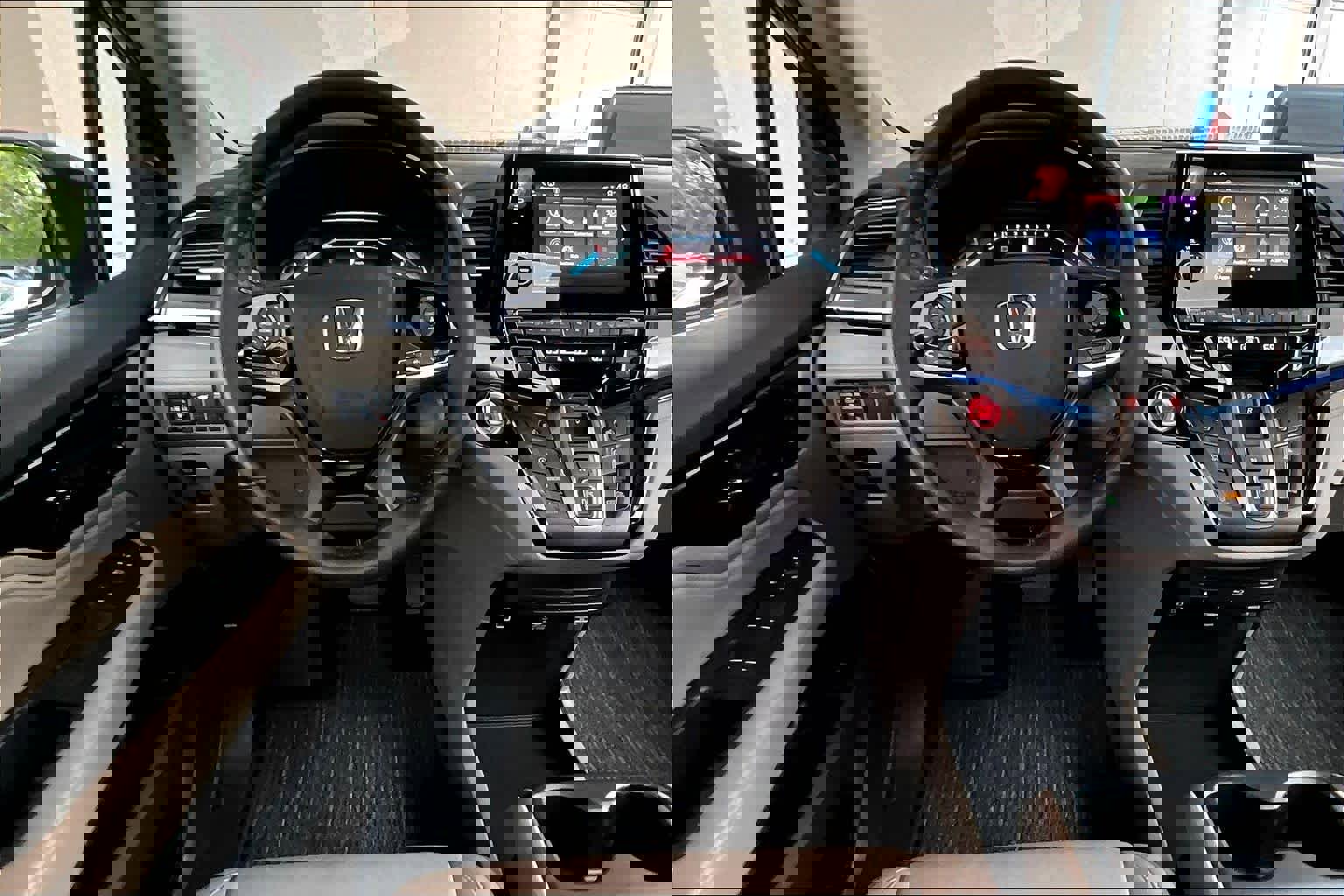 Certified 2023 Honda Odyssey Touring image 6