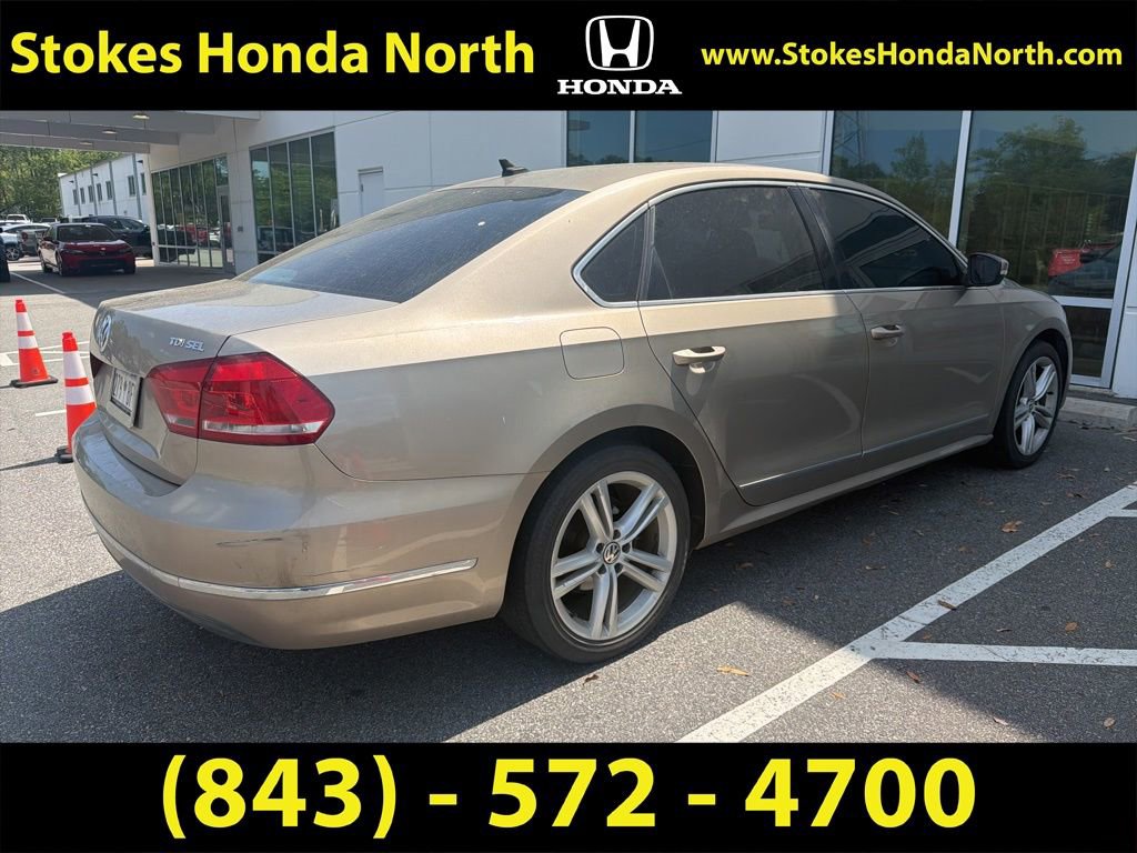 Used 2015 Volkswagen Passat TDI SEL Premium image 3
