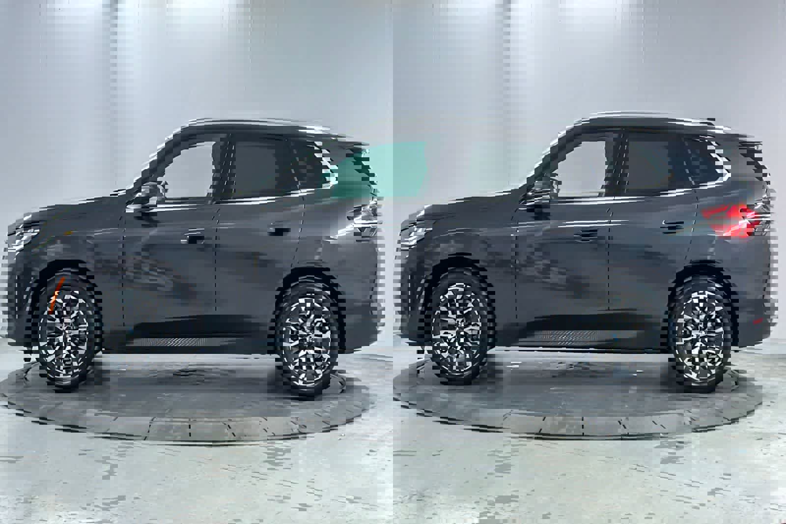 Used 2025 BMW X3 xDrive30i w/ Convenience Package image 5