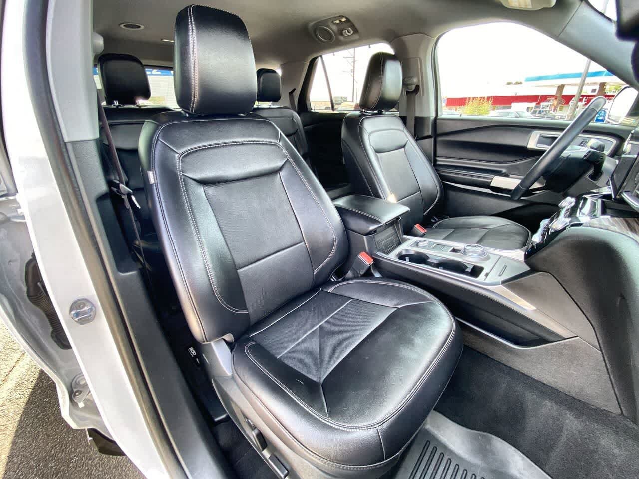 Used 2023 Ford Explorer Limited AWD/4WD image 25