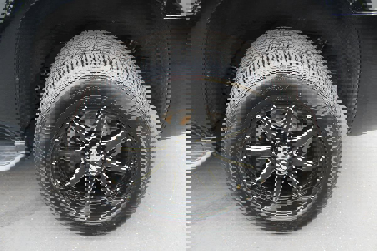 Used 2018 Chevrolet Tahoe LT AWD/4WD image 18