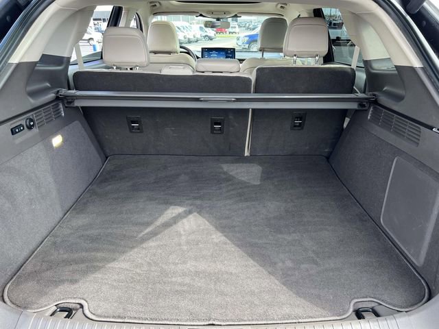 Used 2023 Lincoln Nautilus Reserve w/ Cargo Utility Package image 7